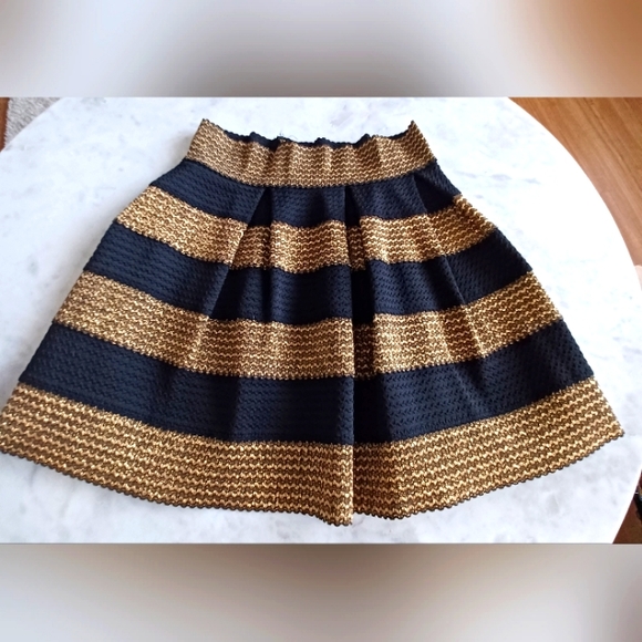 CLEO Woman skirt Black and Gold Size L - Picture 1 of 7